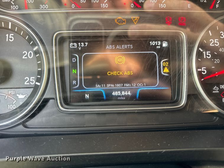 image for item DS5580 2019 International  LT625 semi truck