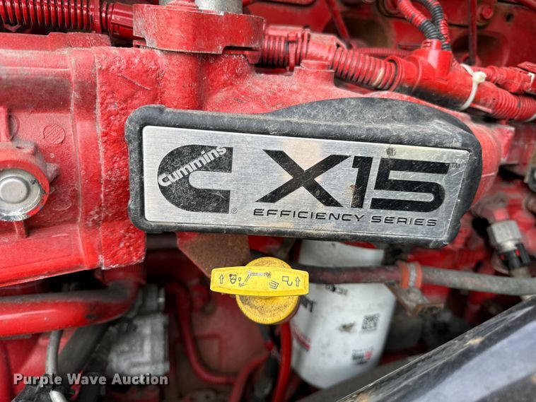 image for item DS5580 2019 International  LT625 semi truck