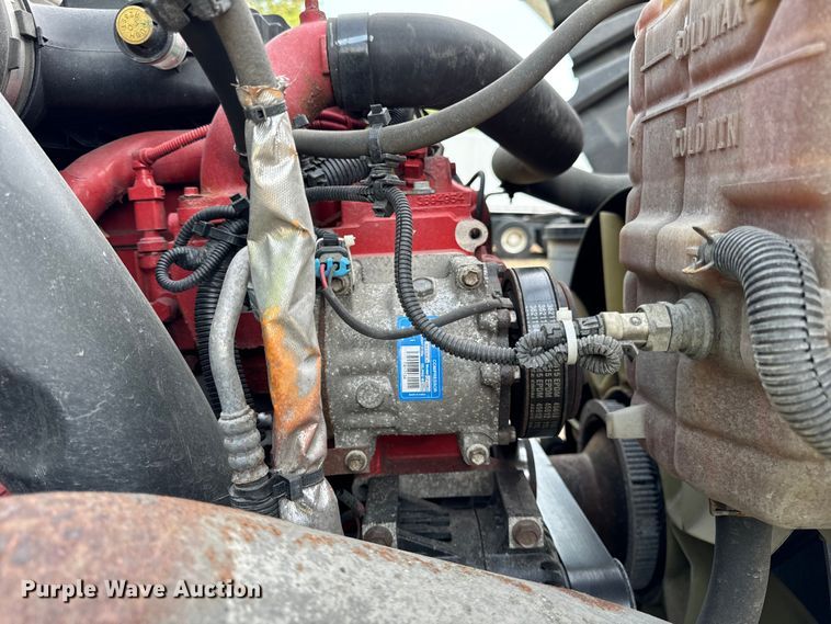 image for item DS5580 2019 International  LT625 semi truck