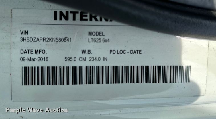 image for item DS5580 2019 International  LT625 semi truck