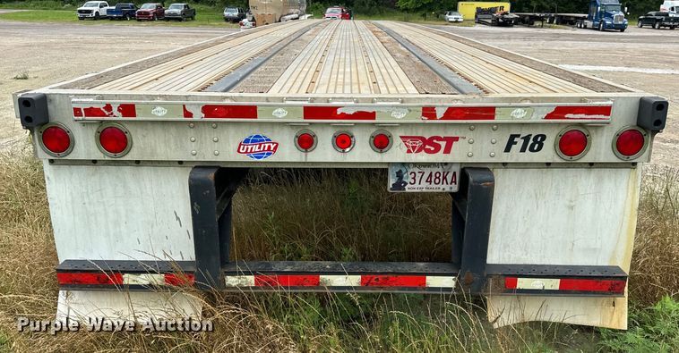 image for item DX0675 2015 Utility flatbed trailer