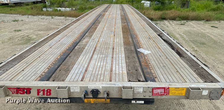 image for item DX0675 2015 Utility flatbed trailer