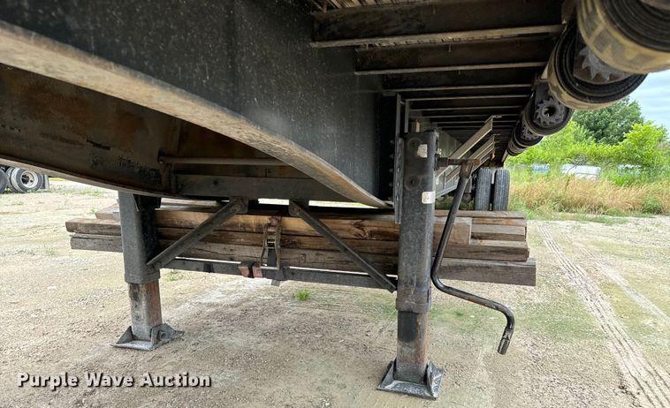 image for item DX0675 2015 Utility flatbed trailer