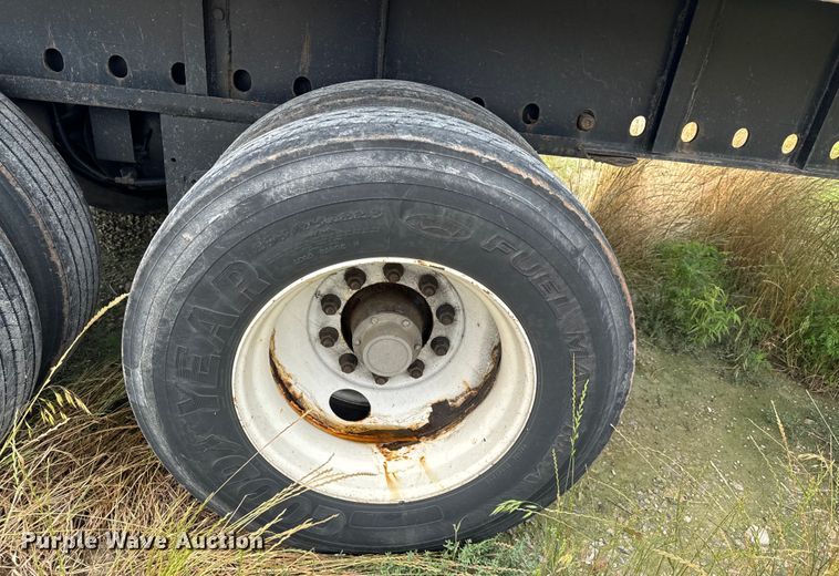 image for item DX0675 2015 Utility flatbed trailer