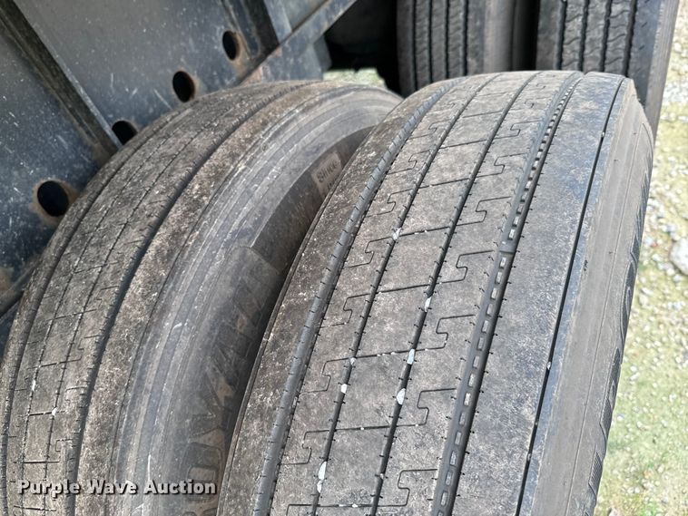 image for item DX0675 2015 Utility flatbed trailer