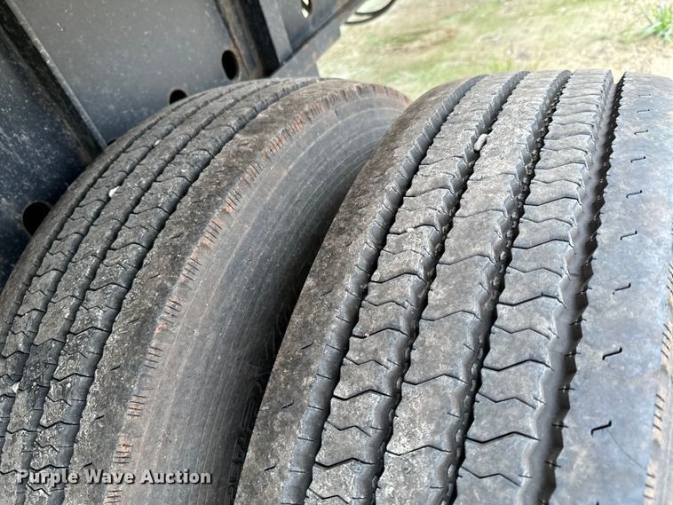 image for item DX0675 2015 Utility flatbed trailer