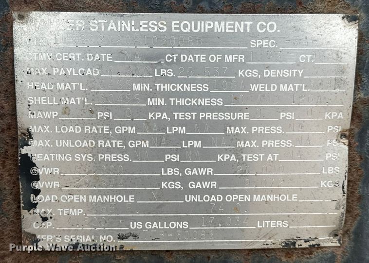 image for item DX0676 1993 Walker Stainless tank trailer