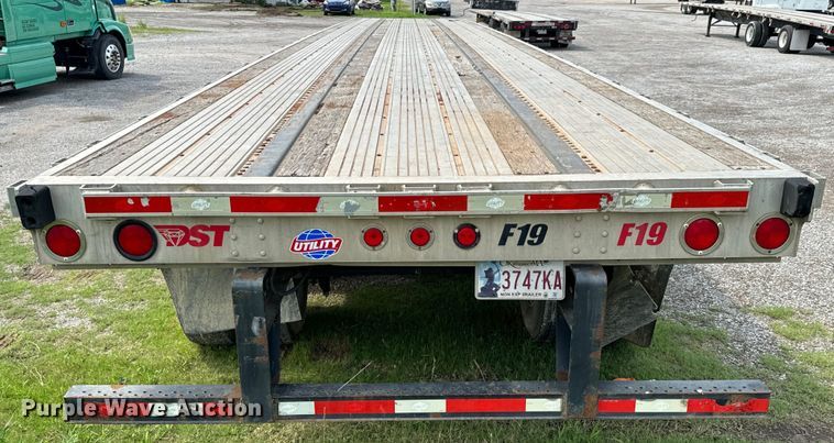 image for item DX0681 2015 Utility flatbed trailer