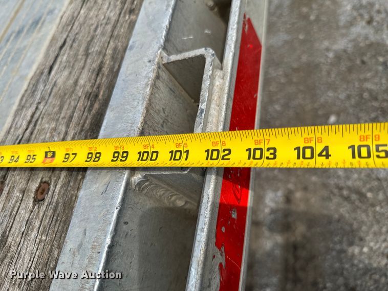 image for item DX0681 2015 Utility flatbed trailer