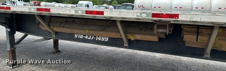 image for item DX0681 2015 Utility flatbed trailer