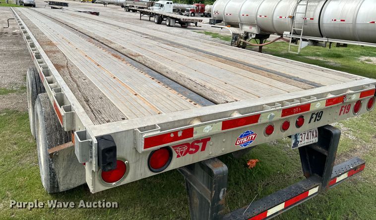 image for item DX0681 2015 Utility flatbed trailer
