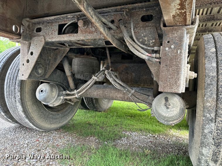 image for item DX0681 2015 Utility flatbed trailer