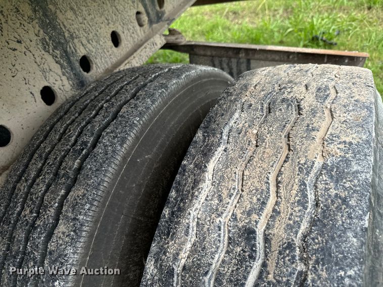 image for item DX0681 2015 Utility flatbed trailer