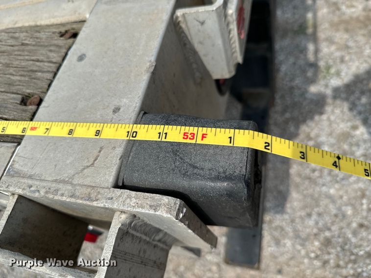 image for item DX0682 2014 Utility flatbed trailer