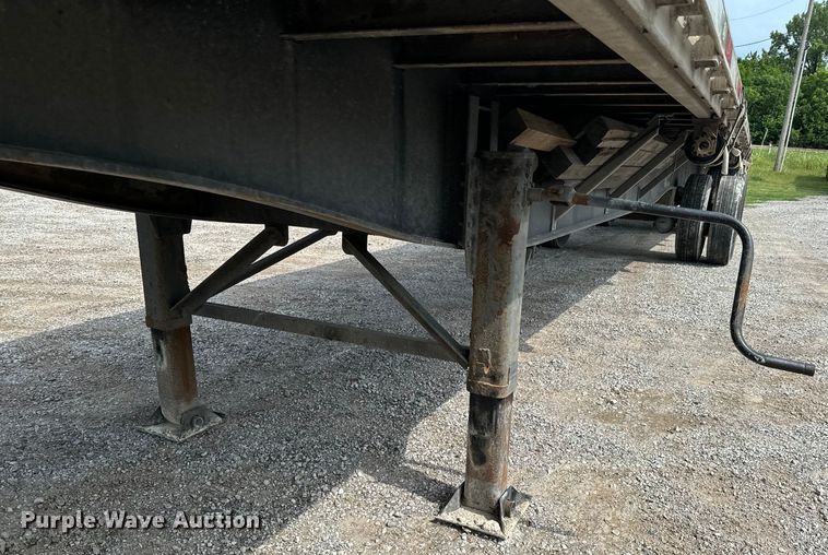 image for item DX0682 2014 Utility flatbed trailer