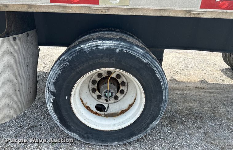 image for item DX0682 2014 Utility flatbed trailer