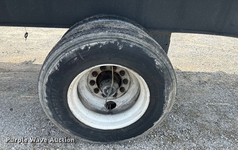 image for item DX0682 2014 Utility flatbed trailer