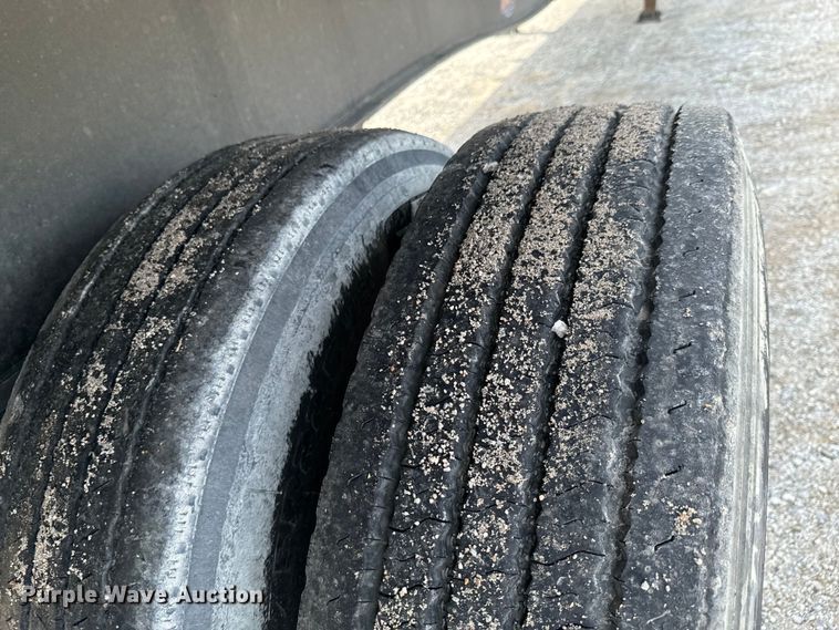 image for item DX0682 2014 Utility flatbed trailer