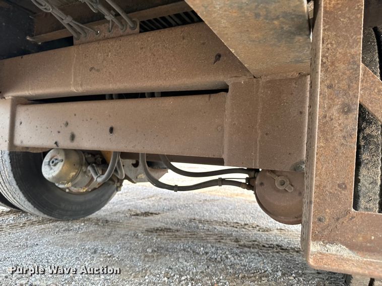 image for item DX0683 2006 Transcraft DTL-2100 drop deck trailer