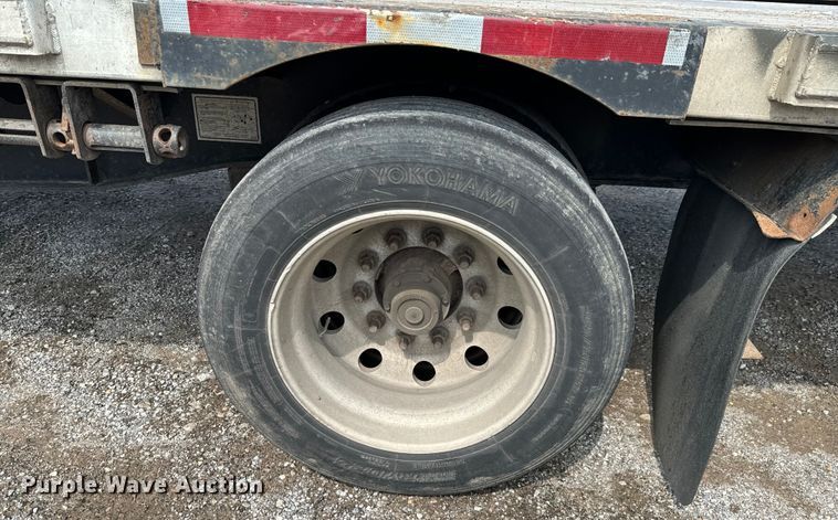 image for item DX0683 2006 Transcraft DTL-2100 drop deck trailer