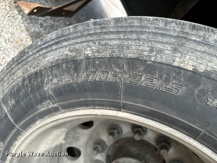 image for item DX0683 2006 Transcraft DTL-2100 drop deck trailer