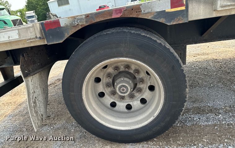 image for item DX0683 2006 Transcraft DTL-2100 drop deck trailer