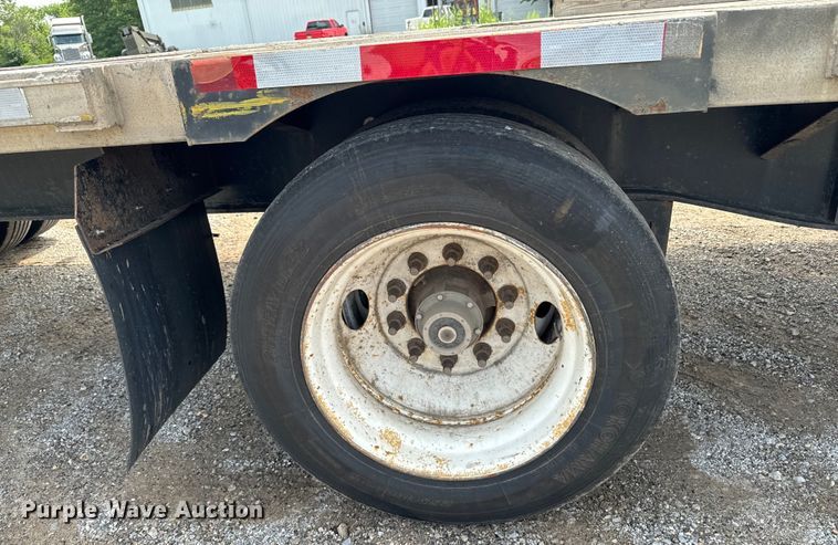 image for item DX0683 2006 Transcraft DTL-2100 drop deck trailer