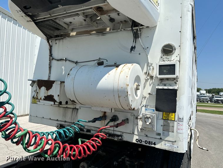 image for item DX0752 2000 Hackney & Sons refrigerated van trailer