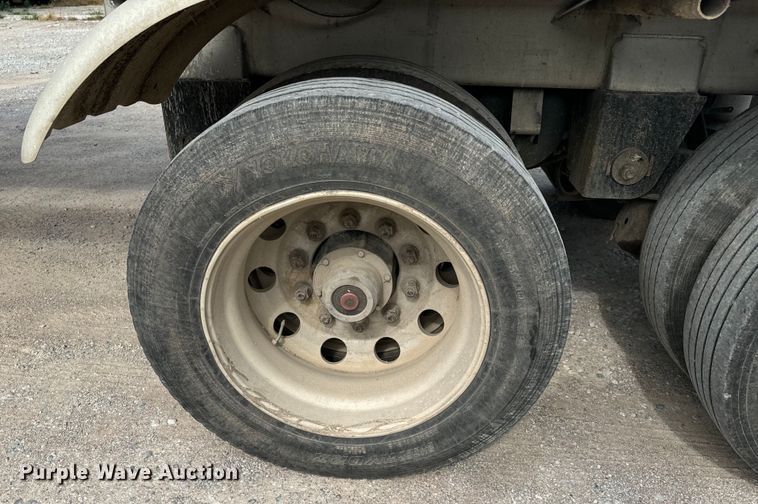 image for item DX0796 2013 Polar tank trailer