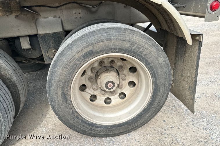 image for item DX0796 2013 Polar tank trailer