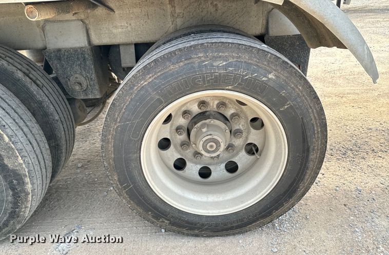 image for item DX0796 2013 Polar tank trailer