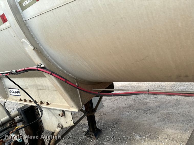 image for item DX0797 2016 Polar tank trailer