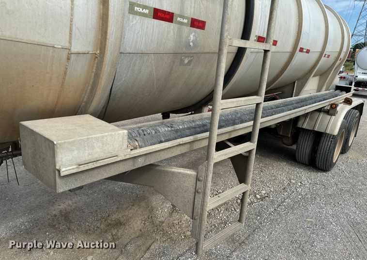 image for item DX0797 2016 Polar tank trailer