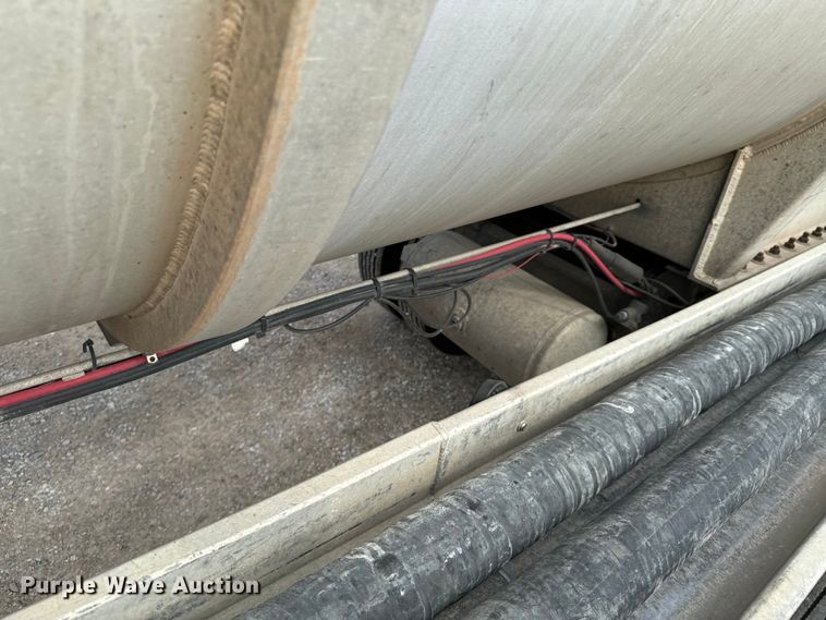 image for item DX0797 2016 Polar tank trailer