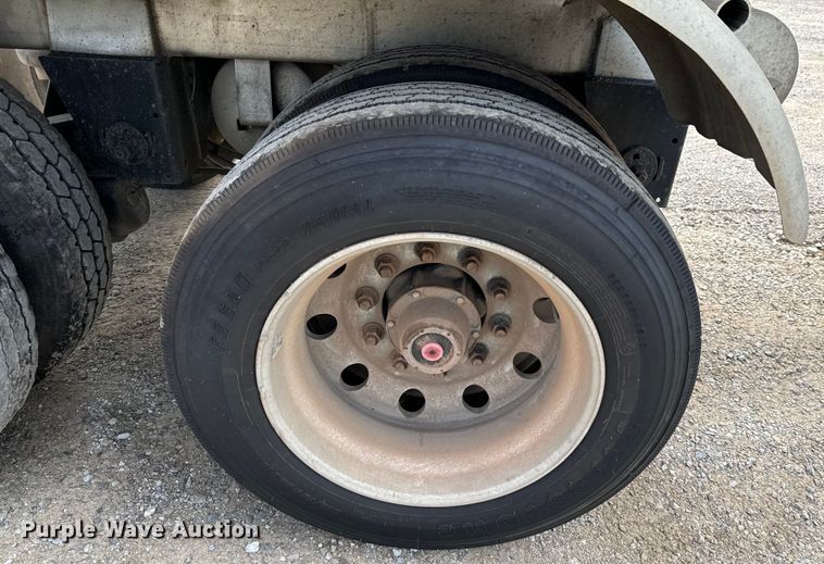 image for item DX0797 2016 Polar tank trailer