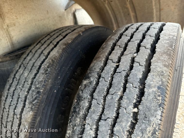 image for item DX0797 2016 Polar tank trailer