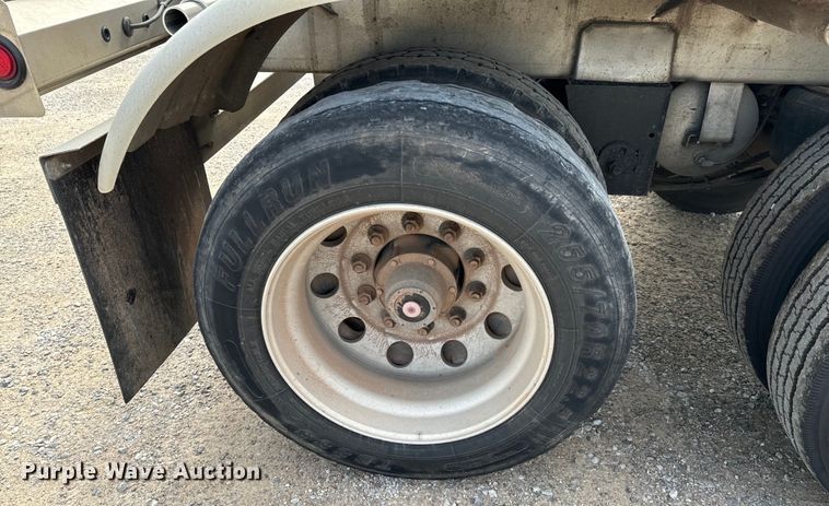 image for item DX0797 2016 Polar tank trailer