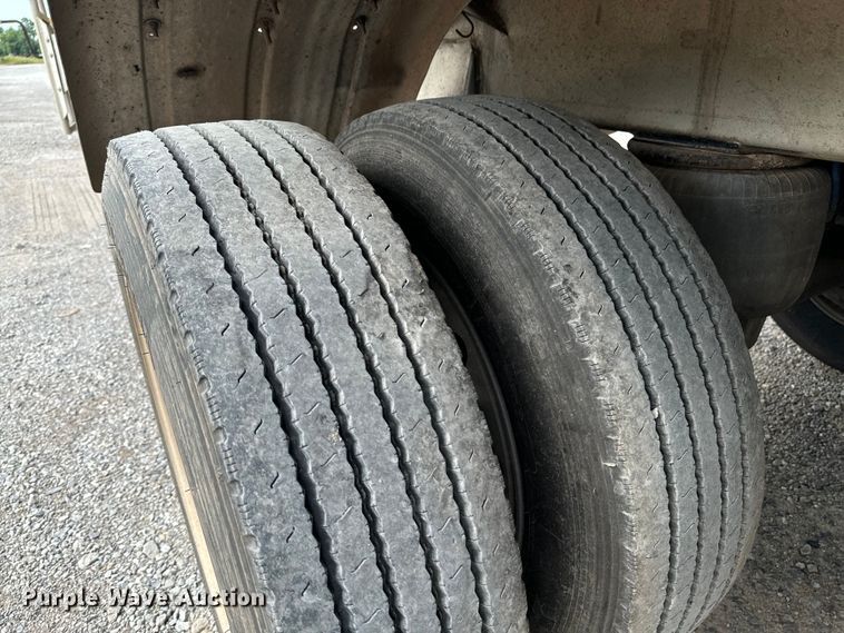 image for item DX0797 2016 Polar tank trailer