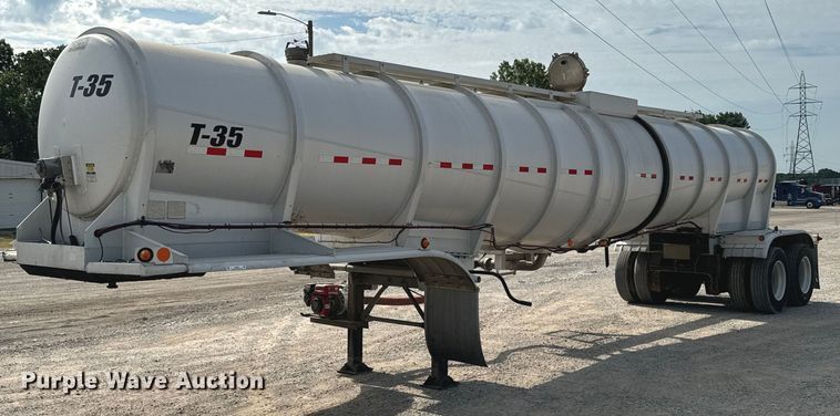 image for item DX0798 2014 Polar tank trailer