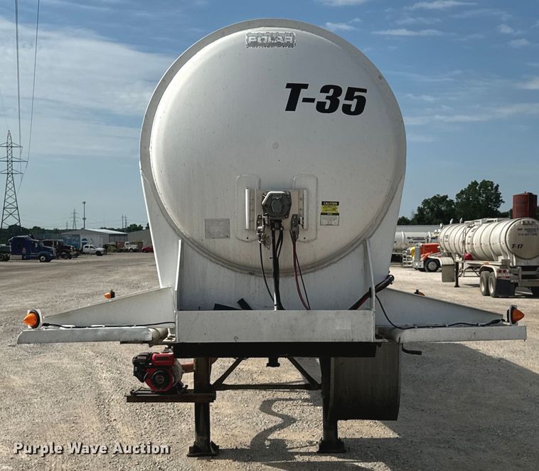 image for item DX0798 2014 Polar tank trailer
