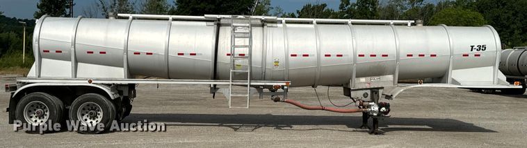 image for item DX0798 2014 Polar tank trailer