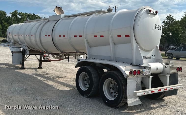 image for item DX0798 2014 Polar tank trailer