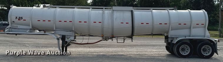image for item DX0798 2014 Polar tank trailer