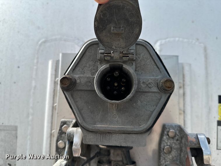 image for item DX0798 2014 Polar tank trailer