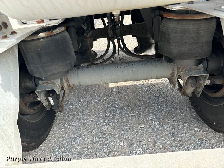 image for item DX0798 2014 Polar tank trailer