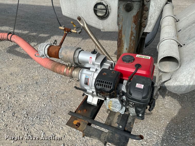 image for item DX0798 2014 Polar tank trailer