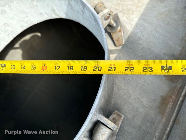 image for item DX0798 2014 Polar tank trailer