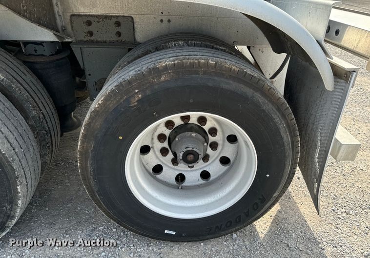 image for item DX0798 2014 Polar tank trailer