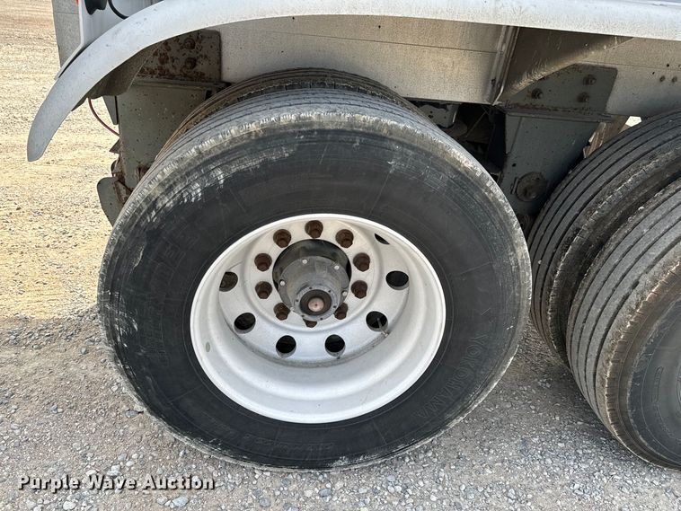 image for item DX0798 2014 Polar tank trailer