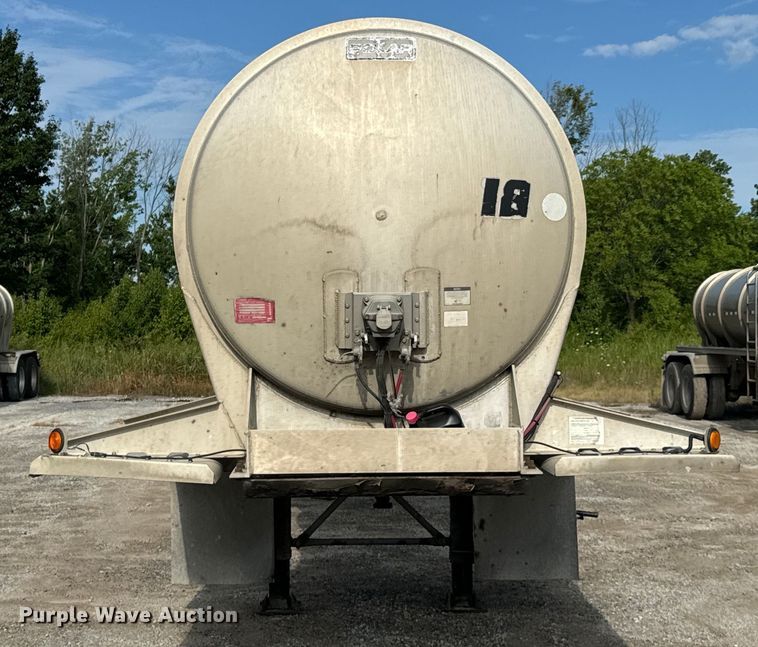 image for item DX0799 2015 Polar tank trailer